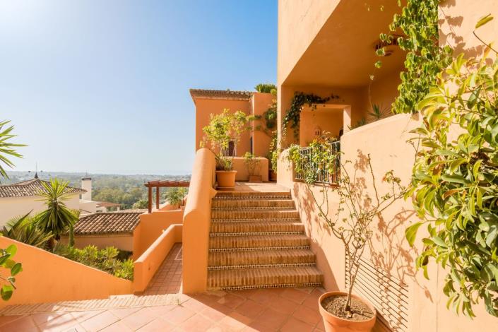 Image No.33-3 Bed Apartment for sale