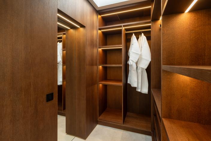 Image No.15-5 Bed Villa for sale