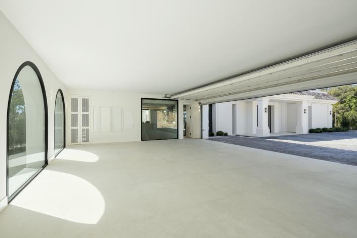 Image No.28-6 Bed Villa for sale