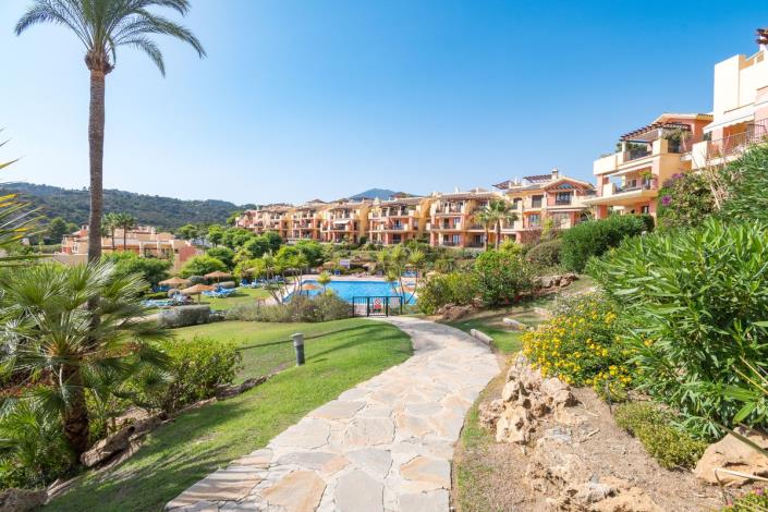 Image No.20-2 Bed Apartment for sale