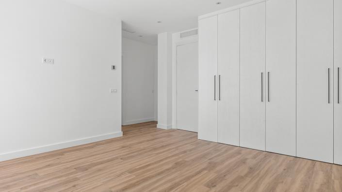 Image No.13-5 Bed House/Villa for sale