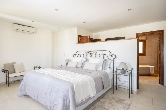 Image No.11-4 Bed House/Villa for sale