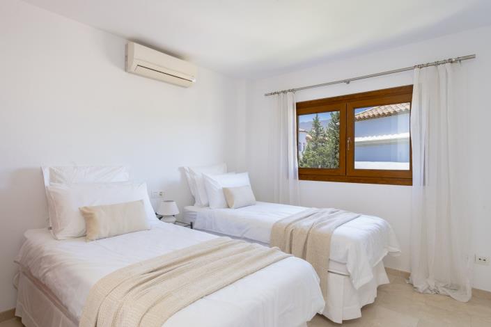 Image No.15-4 Bed House/Villa for sale