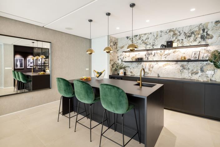 Image No.27-5 Bed Villa / Detached for sale