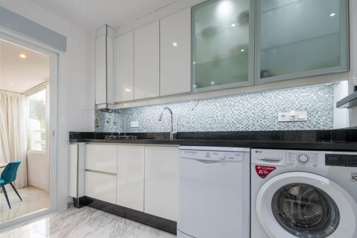 Image No.11-2 Bed Apartment for sale