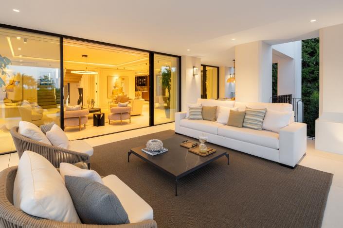 Image No.7-6 Bed Villa for sale