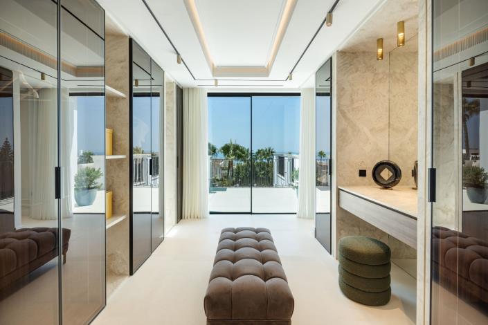 Image No.26-6 Bed Villa for sale