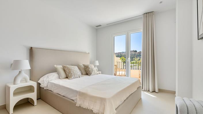 Image No.6-3 Bed Townhouse for sale