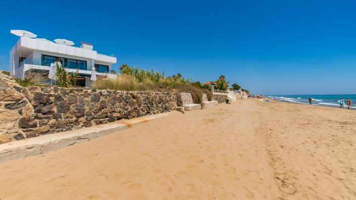 Image No.3-6 Bed Villa for sale