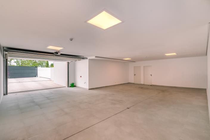 Image No.25-5 Bed Villa for sale