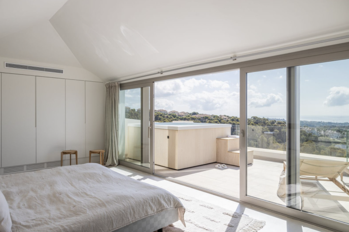 Image No.8-3 Bed Apartment for sale