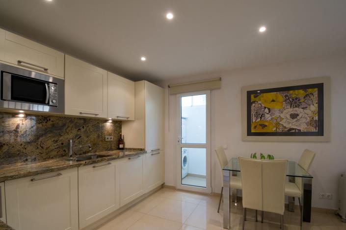 Image No.15-3 Bed Townhouse for sale