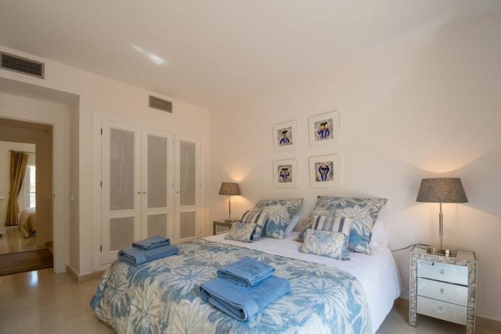 Image No.25-3 Bed Townhouse for sale