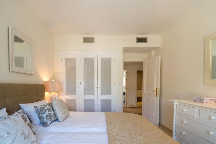 Image No.29-3 Bed Townhouse for sale