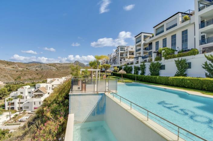 Image No.21-2 Bed Apartment for sale