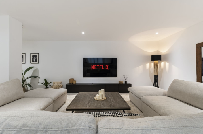 Image No.12-6 Bed Villa / Detached for sale