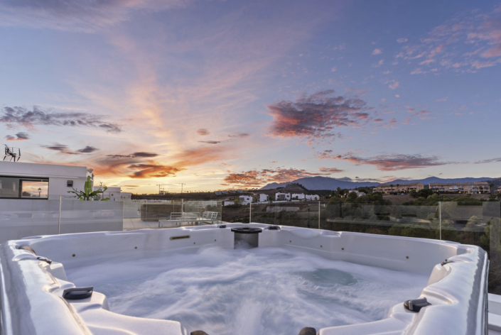 Image No.3-6 Bed Villa / Detached for sale