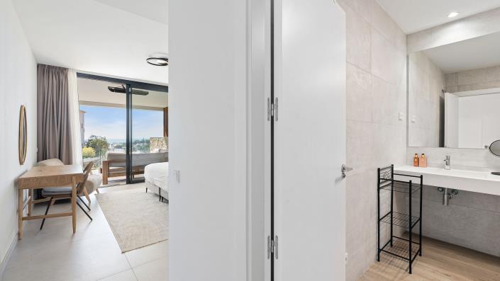 Image No.18-3 Bed Apartment for sale