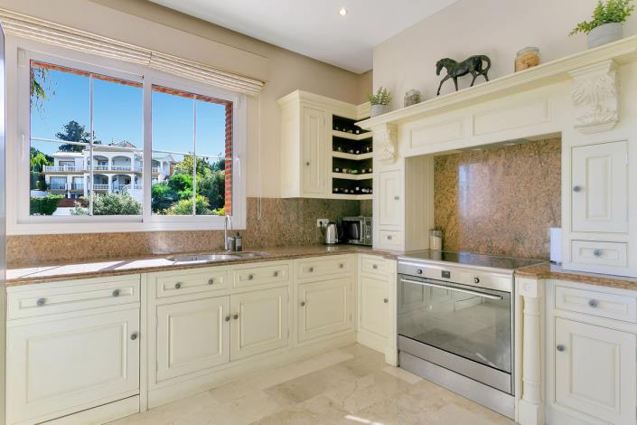 Image No.6-6 Bed Villa for sale