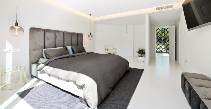 Image No.8-4 Bed Villa / Detached for sale