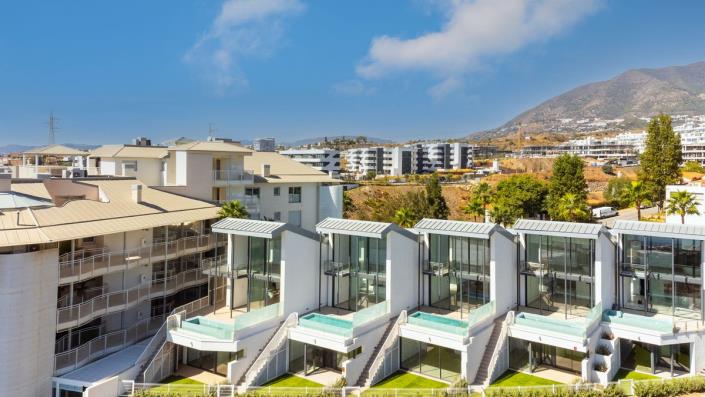 Image No.3-5 Bed Townhouse for sale