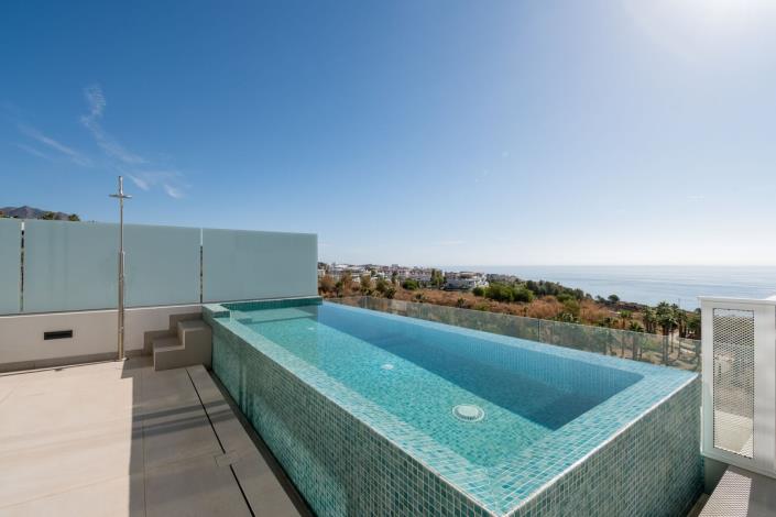 Image No.14-5 Bed Townhouse for sale