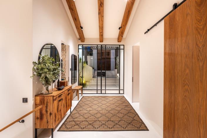 Image No.10-5 Bed Villa for sale