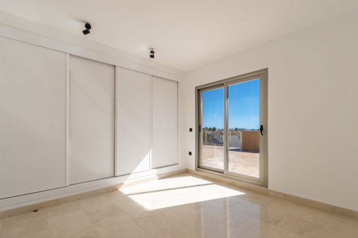 Image No.18-2 Bed Apartment for sale