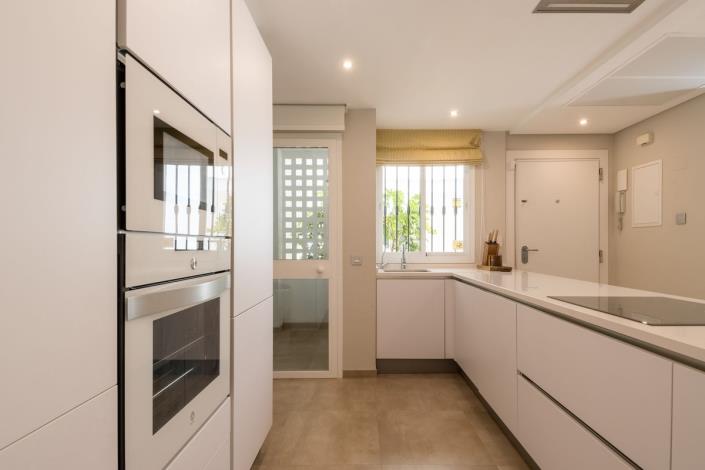 Image No.10-3 Bed Townhouse for sale