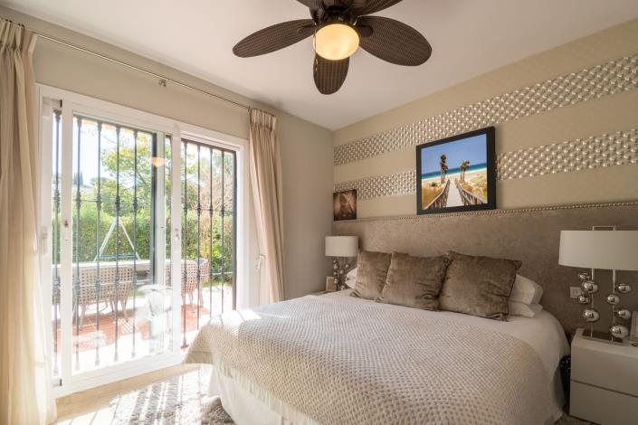 Image No.14-3 Bed Townhouse for sale