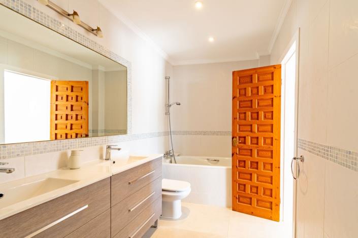 Image No.58-4 Bed House/Villa for sale