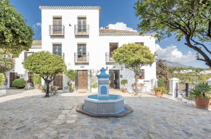 Image No.17-2 Bed Townhouse for sale