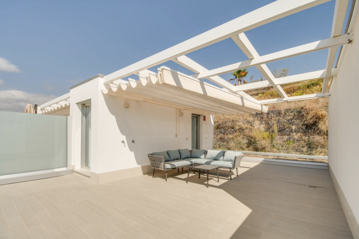 Image No.8-3 Bed Townhouse for sale