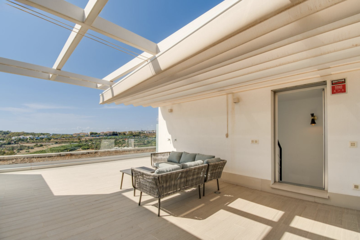 Image No.17-3 Bed Townhouse for sale