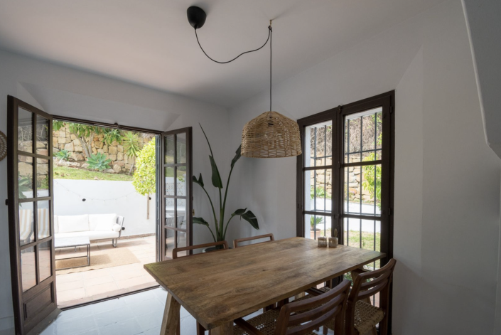 Image No.9-2 Bed Townhouse for sale