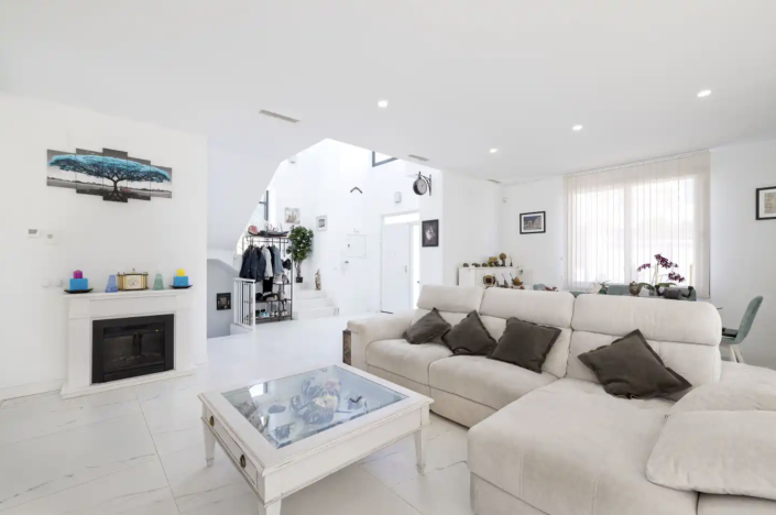 Image No.10-4 Bed Villa / Detached for sale