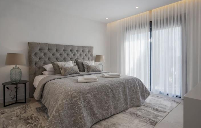 Image No.5-5 Bed House/Villa for sale