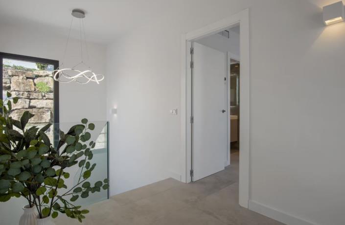 Image No.18-5 Bed House/Villa for sale