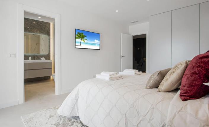 Image No.50-5 Bed House/Villa for sale