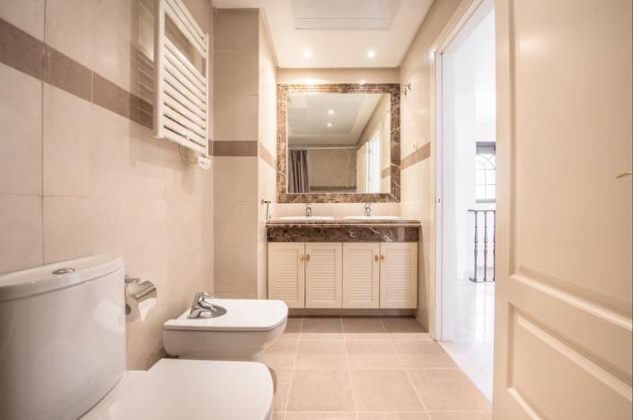 Image No.9-3 Bed Townhouse for sale