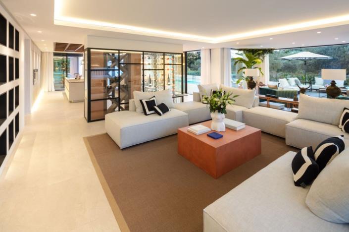 Image No.4-5 Bed Villa for sale