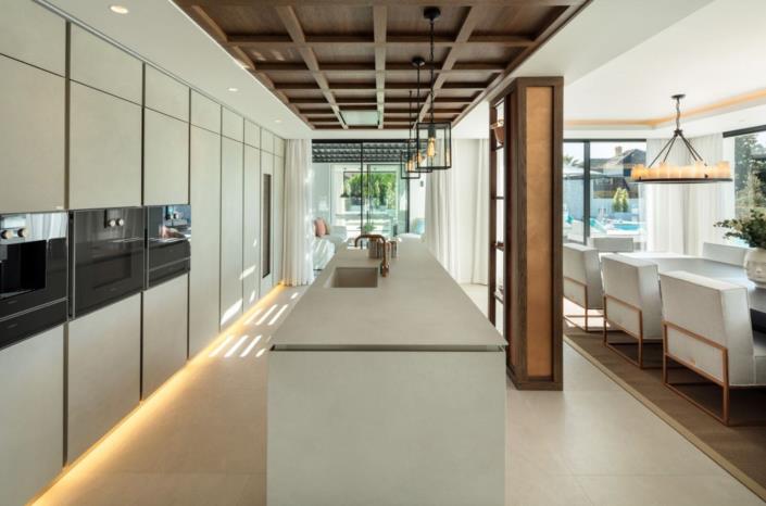 Image No.10-5 Bed Villa for sale