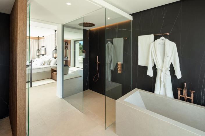 Image No.17-5 Bed Villa for sale