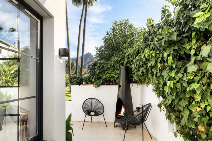 Image No.15-2 Bed Townhouse for sale