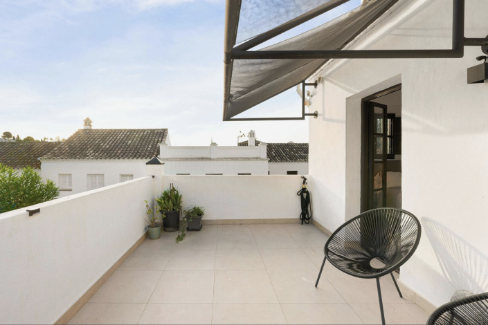 Image No.19-2 Bed Townhouse for sale