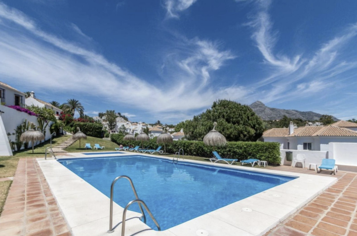 Image No.2-2 Bed Townhouse for sale