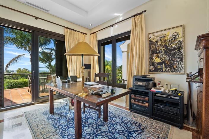 Image No.7-5 Bed Villa for sale