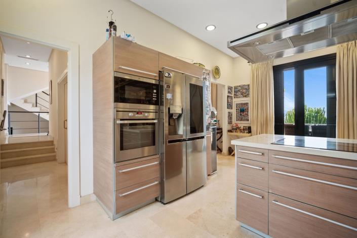 Image No.14-5 Bed Villa for sale