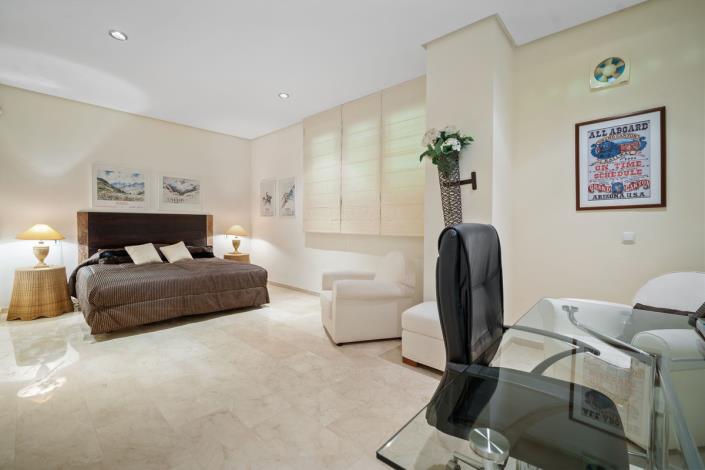 Image No.17-5 Bed Villa for sale