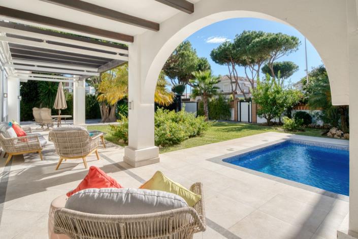 Image No.12-4 Bed Villa for sale